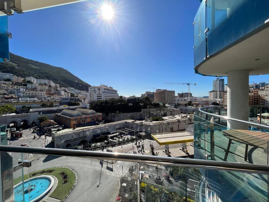 Gibraltar Luxury With Rooftop Pools & Views Eksteriør billede